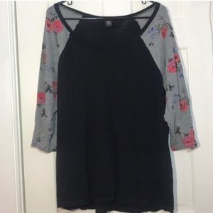 torrid Tops - Torrid | V-Neck Floral Quarter Sleeve Blouse torrid Tops - Torrid | V-Neck Floral Quarter Sleeve Blouse